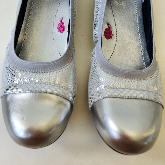 Ros Hommerson Ronnie Silver Shiny Metallic Ballet Flats Glam Feminine Party 7.5 - Picture 6 of 10